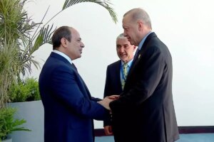 cumhurbaskani erdogan gazze zirvesi icin misirda sisi bizzat karsiladi Oig2Upbm.jpg