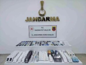 gaziantepte kacak elektronik urun operasyonu 1975000 tl degerinde urun ele gecirildi lMjgxs49.jpg